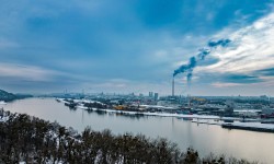 Blick auf den Energiepark im Winter